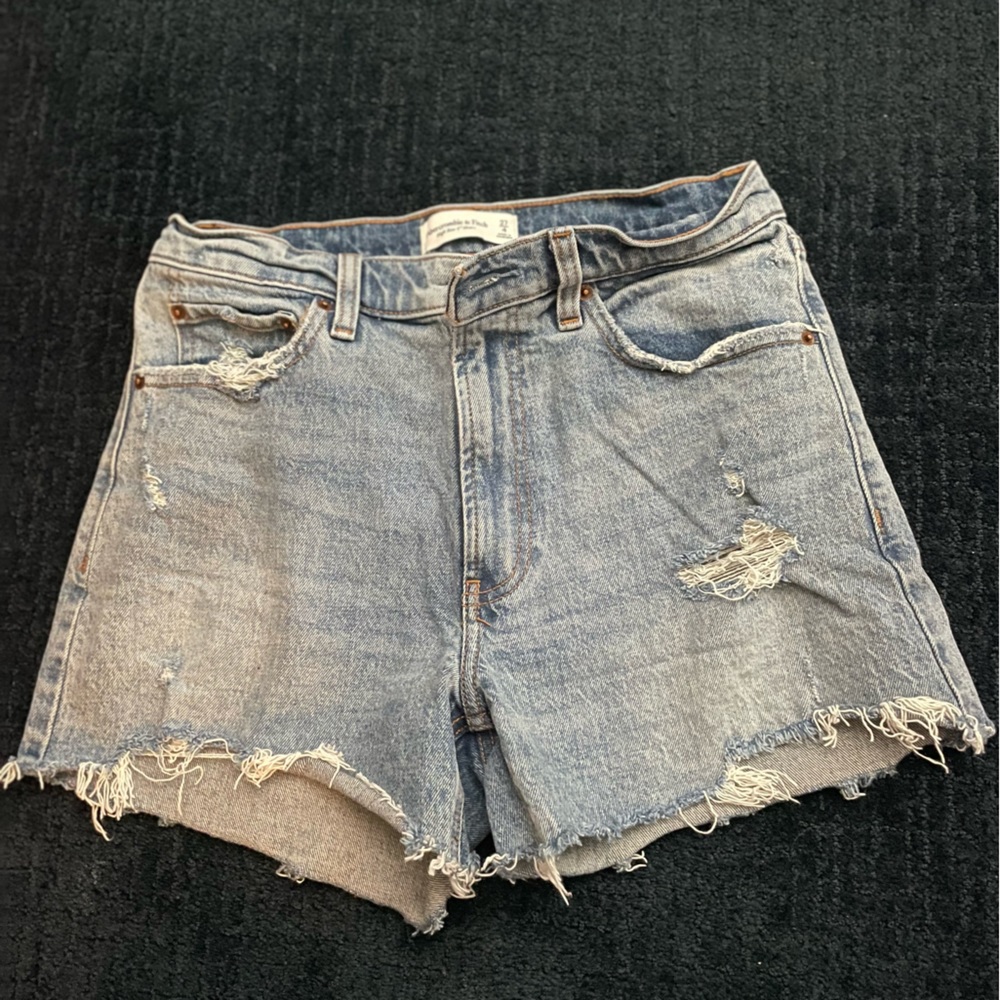 Abercrombie & Fitch Sz 4 Distressed Jean Short